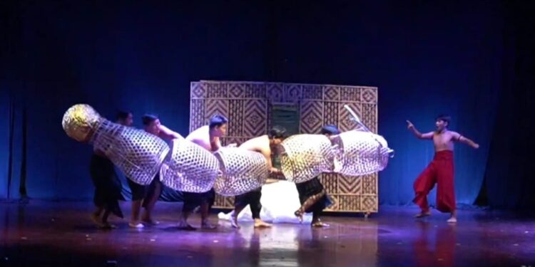 Teater Jungut Sari SMAN 1 Sukawati Juara 1 Festival Teater Berbahasa Bali: Hidup Teater Sekolah!