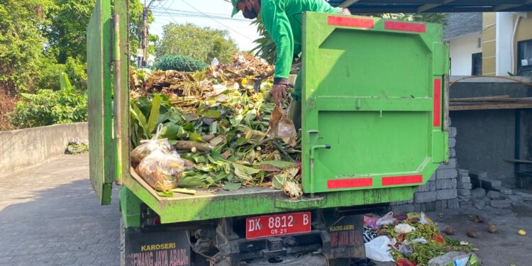 Tangani Sampah, di Banjar Tunjung Sari, Denpasar, Bak Sampah Dilengkapi CCTV