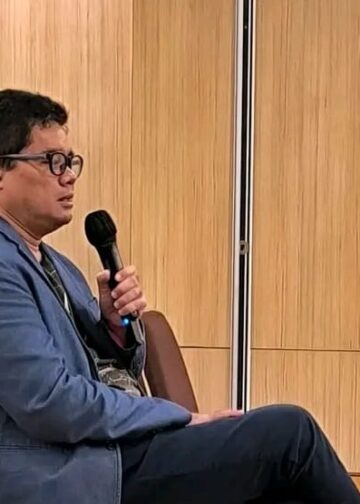 Tembang Puitik Ananda Sukarlan: Penerjemahan Intersemiotik