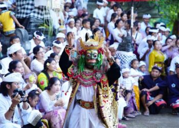 Wayang Wong Tejakula dan Kondisi Ekosistem Pendukungnya