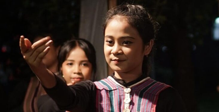 Tari Berugak Elen: Menemukan Karakter Remaja Perempuan Sasak dalam Eksplorasi Gerak