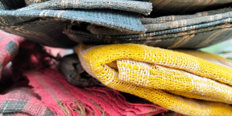 Serat Kain dan Serat Kasih, Cerita Tenun dan Keramahan dari Desa Julah