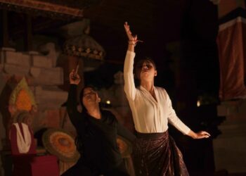 Bayang Hitam Perempuan dan Botol Depresi | Dari Pentas Seni UAS Mahasiswa PSBKH STAHN Mpu Kuturan