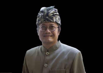 In Memoriam Gede Tarmada : Tetaplah Rawat Dongeng Itu Dari Surga