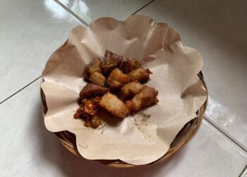 Babi Goreng Warunk Dadong Located di Blahkiuh: Tersembunyi dan Dicari Selalu