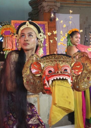 Pagelaran Seni “Kaputusan Garba Emas”: Ragam Rupa Khas Maha Bajra Sandhi dalam Upaya Melahirkan “Pregina Maguna”