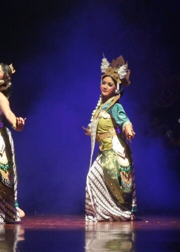 Legong Kreasi “Umarani Kidul” karya Devia Pratiwi dan Dilema Tentang Magis-Mistik | Dari Gelar Karya Seni Mahasiswa Pendidikan Sendratasik UPMI Bali