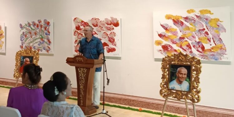 Pameran Lukisan Sri Chinmoy di Arma: Demi Kedamaian dan Keharmonisan