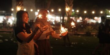 Setelah Kembang Api Dinyalakan: Baik Nasib, Baik Rezeki | Dari Malam Tahun Baru di Kota Singaraja