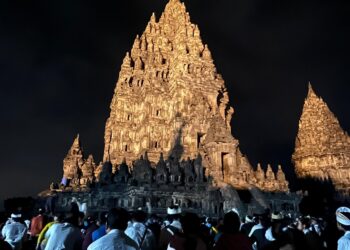 Jagra Siwaratri di Candi Prambanan dan Aku Bayangkan Candi itu Bagai Istana Para Dewa