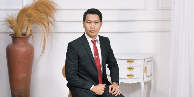 Titra Gunawijaya:  Tentang Perpecahan Umat dan Keengganan Anak Muda Kuliah Teologi Hindu  