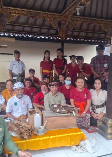 Konservasi Lontar I Nengah Werden di Jembrana: 10 Ikat Lontar Rusak dari 24 Cakep Lontar yang Ada