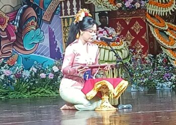 Anak Muda yang Semangat dan Percaya Diri dalam Lomba Ngwacén Lontar Bulan Bahasa Bali