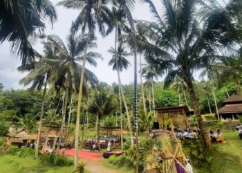 “Puja Stuti Saraswati” di Museum Lontar Dukuh Penaban-Karangasem:  Festival di Tengah Alam