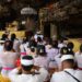 Tirtayatra Toska Se-Delod Ceking : Pura Goa Gong