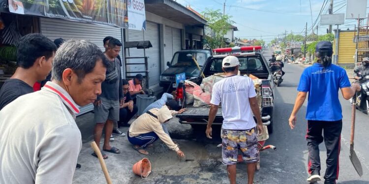 Desa Guwang, Jalan Berlubang, dan Pemdes yang Tak Tinggal Diam