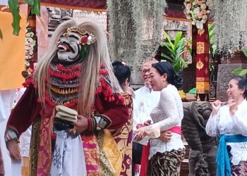 DI BALIK TOPENG DALEM SIDDHAKARYA