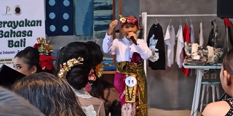 Dari Yogya ke Pasar Intaran, Bertemu Kejutan Bernama Bulan Bahasa Bali