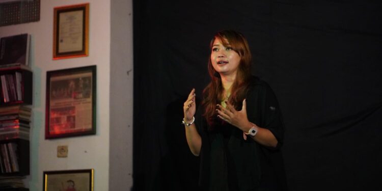 Panggung, Napas, dan Keberanian Ketika Seorang Perempuan Menjadi Dirinya Sendiri