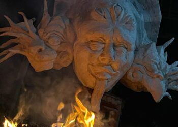 Ogoh-ogoh “Ulian Manuse” di Kubutambahan, Tentang Ulah Manusia, Dibuat dari Limbah Plastik