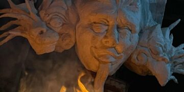 Ogoh-ogoh “Ulian Manuse” di Kubutambahan, Tentang Ulah Manusia, Dibuat dari Limbah Plastik