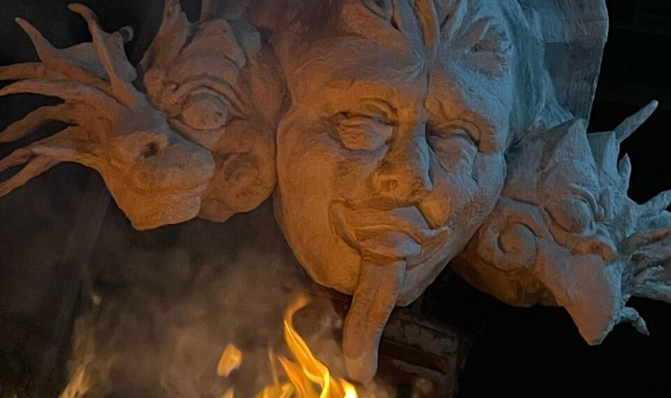 Ogoh-ogoh “Ulian Manuse” di Kubutambahan, Tentang Ulah Manusia, Dibuat dari Limbah Plastik