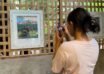 Merobek Romantisme Tentang Kota pada Pameran Foto “Singaraja Pagi Hari” di Pasar Intaran