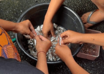 Memuja Tuhan dan Logika Untung dan Rugi