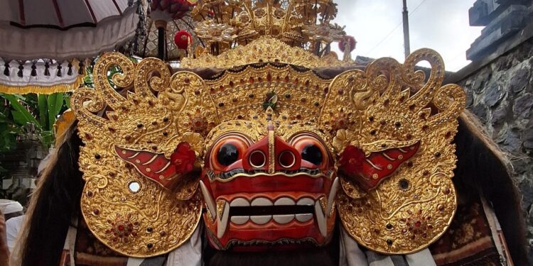 “Napak Pertiwi” di Pura Desa Adat Beringkit-Mengwi: Limpahan Anugerah Melalui Ritus “Masolah”