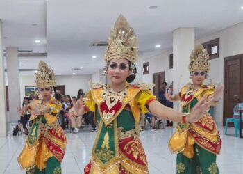 Sisya Natya Jnani : Tari Maskot SMA Negeri 2 Kuta Selatan    