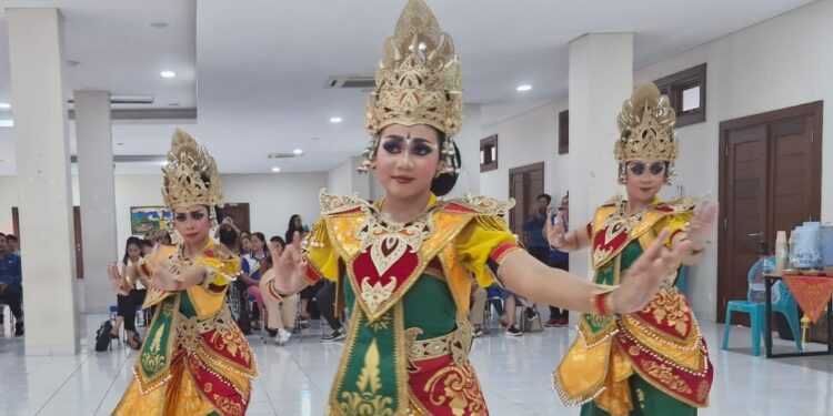 Sisya Natya Jnani : Tari Maskot SMA Negeri 2 Kuta Selatan    