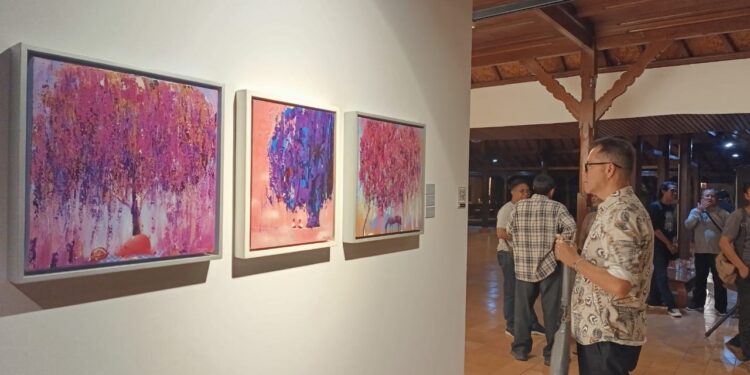 Fenomena Alam dari 34 Karya Perupa Jago Tarung Yogyakarta di Santrian Art Gallery