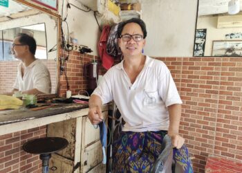 Sri Gunadika dari Banyuning: Kaki Patah,  Tapi Tangan yang Mencukur itu Menghidupinya