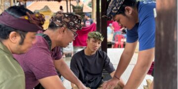 Para Yowana Padangtegal Bergeliat “Ngayah” Menyongsong Karya Pedudusan Agung dan Ngusaba Nini di Pura Desa lan Puseh