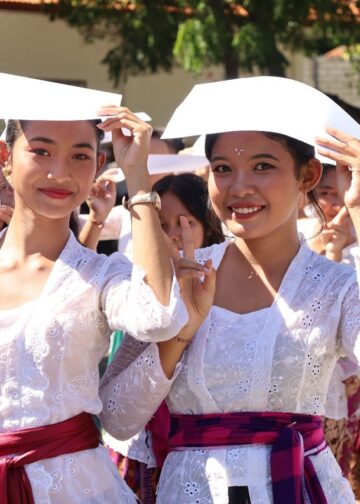 Sederhana, Haru dan Bahagia di SMPN 2 Sawan: Pelepasan Siswa, Guru Purnabakti dan Pindah Tugas