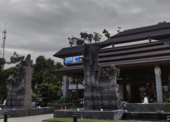 Sebuah Tinjauan Budaya Bentuk terhadap Wujud Arsitektur Bali dalam Abad Pasca-Tradisi