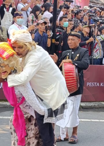 Peed Aya Pesta Kesenian Bali: Seni Pertunjukan Jalanan di Dunia Modern