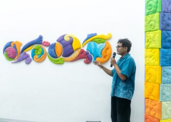 Apa yang Sedang Disulam Gus Ade? — Sebuah Refleksi Liar Atas Karya Gusti Kade