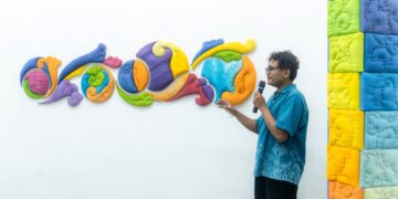 Apa yang Sedang Disulam Gus Ade? — Sebuah Refleksi Liar Atas Karya Gusti Kade