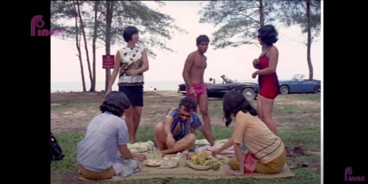 “Gema Dari Menara”: Menelaah Konstruksi Sosial Brunei Darussalam Sebelum Kemerdekaan