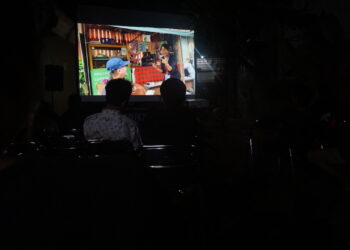 Sebuah Renungan dari Selinting Rokok — Catatan Film ”Rita Coba Rokok” pada Layar Kolektif Bali Utara