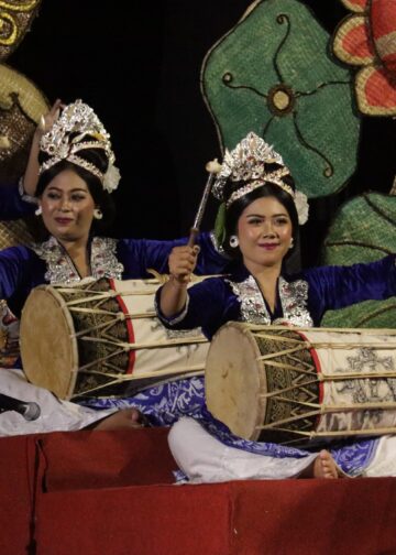 Menonton Tiga Garapan Khas Daerah Sanggar Seni Manik Uttara Buleleng di Pesta Kesenian Bali 2025