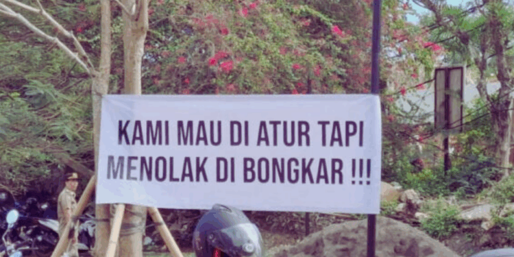 Membaca Pesan Kehidupan: Refleksi  atas Pembongkaran Bangunan di Pantai Bingin