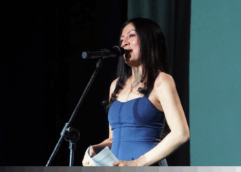 Kisah Dee Lestari Mengejar Lumba-lumba di Pantai Lovina — Catatan Proses Kreatif dari Singaraja Literary Festival 2025