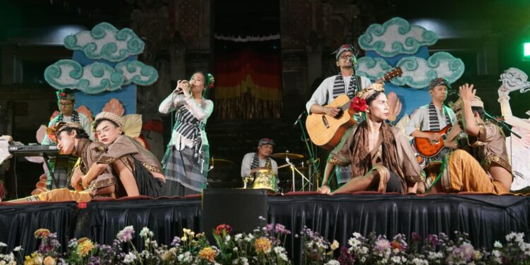 Emoni Bali Bikin Penonton Festival Bali Jani Teringat Masa Kecil