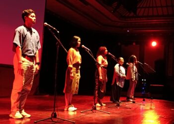 Panggung Biografi “The Brief History Of Dance” dari Garasi Performance Institute di Festival Seni Bali jani 2025