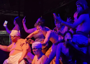 Topeng dan Manusia yang Bersembunyi di Baliknya — Dari Sajian Teater Selem Putih di Festival Seni Bali Jani 2025