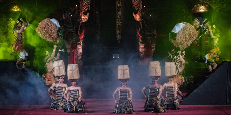 Gong Kebyar Karangasem Bawa Fragmentari “Tetamian” di Pesta Kesenian Bali 2025 : Mementaskan Ibu Pertiwi sebagai Simbol Kertaning Jagat