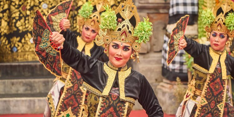 Manis dan Anggun, Legong Bhima Sakti dari Sanggar Seni Cakup Kaler, Petang-Badung, di Pesta Kesenian Bali 2025