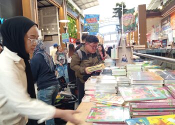 Dea dan Buku-Buku yang Bersayap: Kisah dari Big Bad Wolf Bali 2025